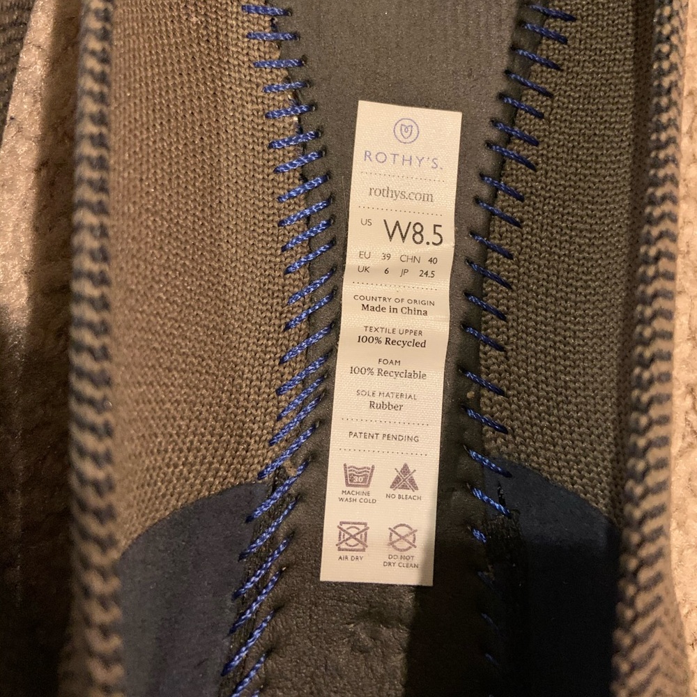 [SOLD] Rothy’s Walnut Python Points (Size 8.5) - Picture 6 of 10